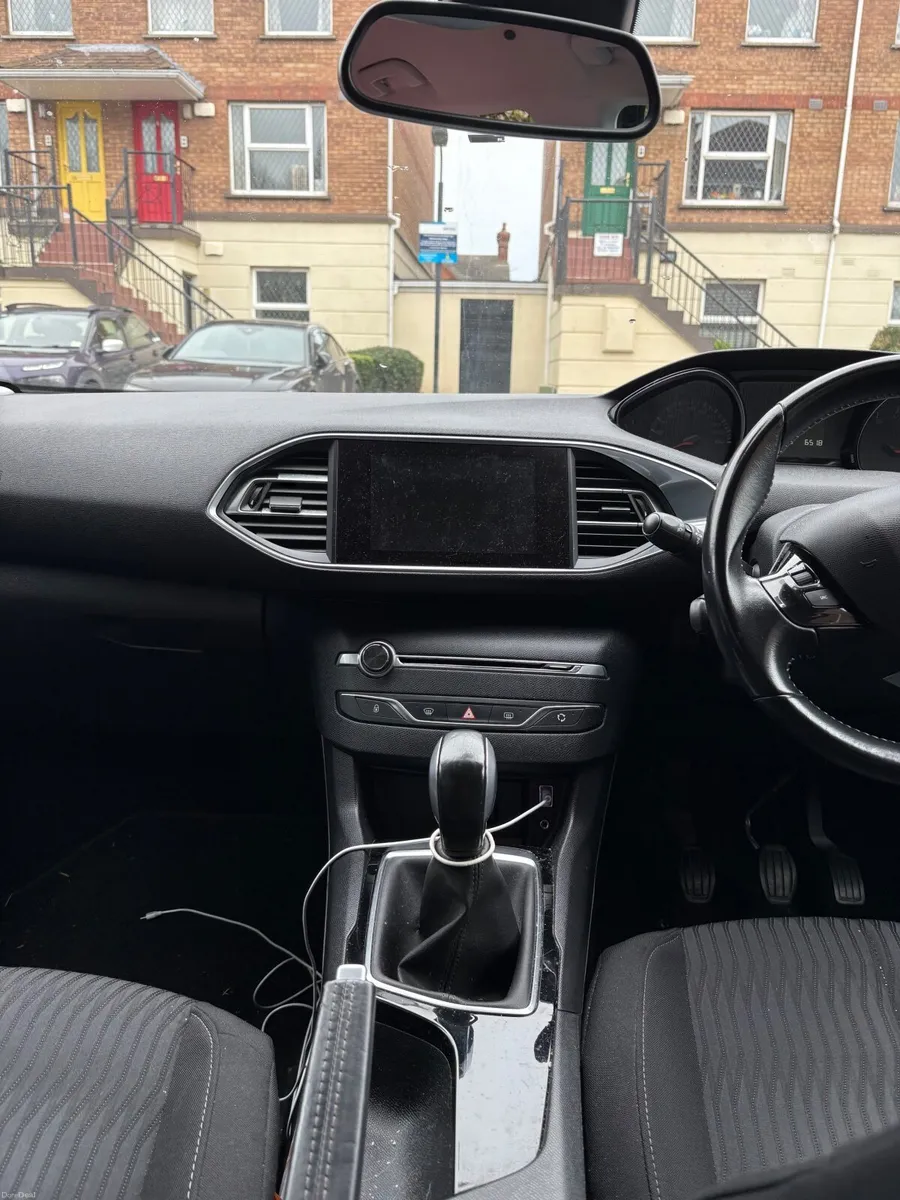 Peugeot 308 2017 - Image 3