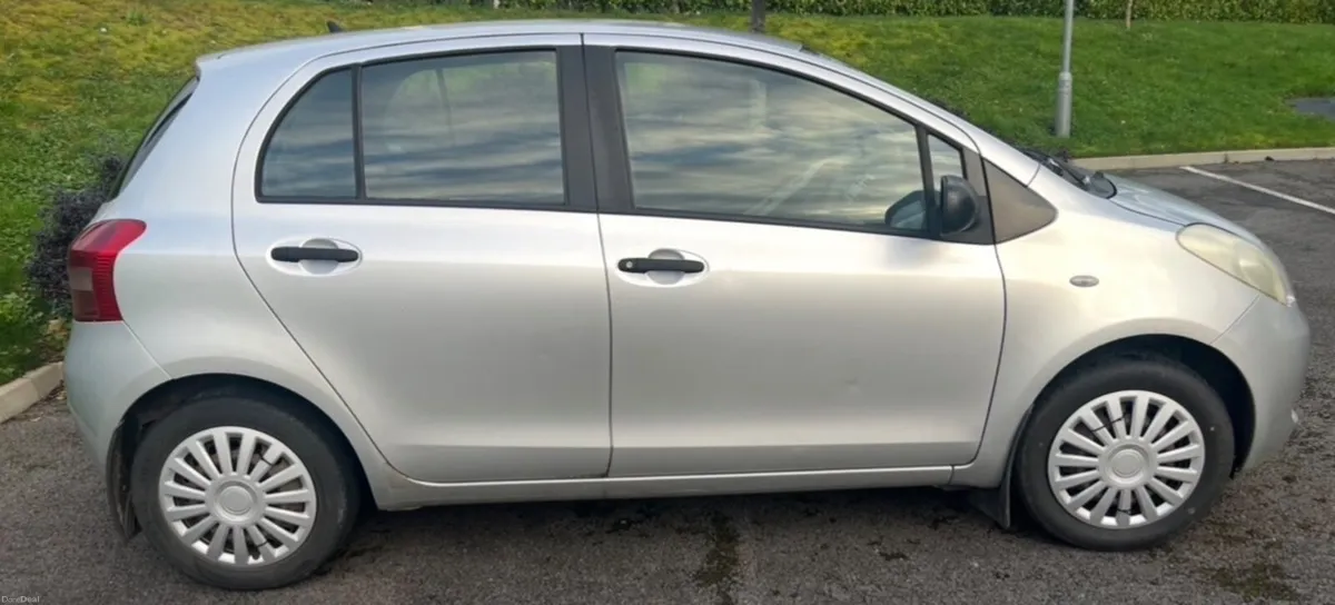 Toyota Yaris 2007 - Image 3