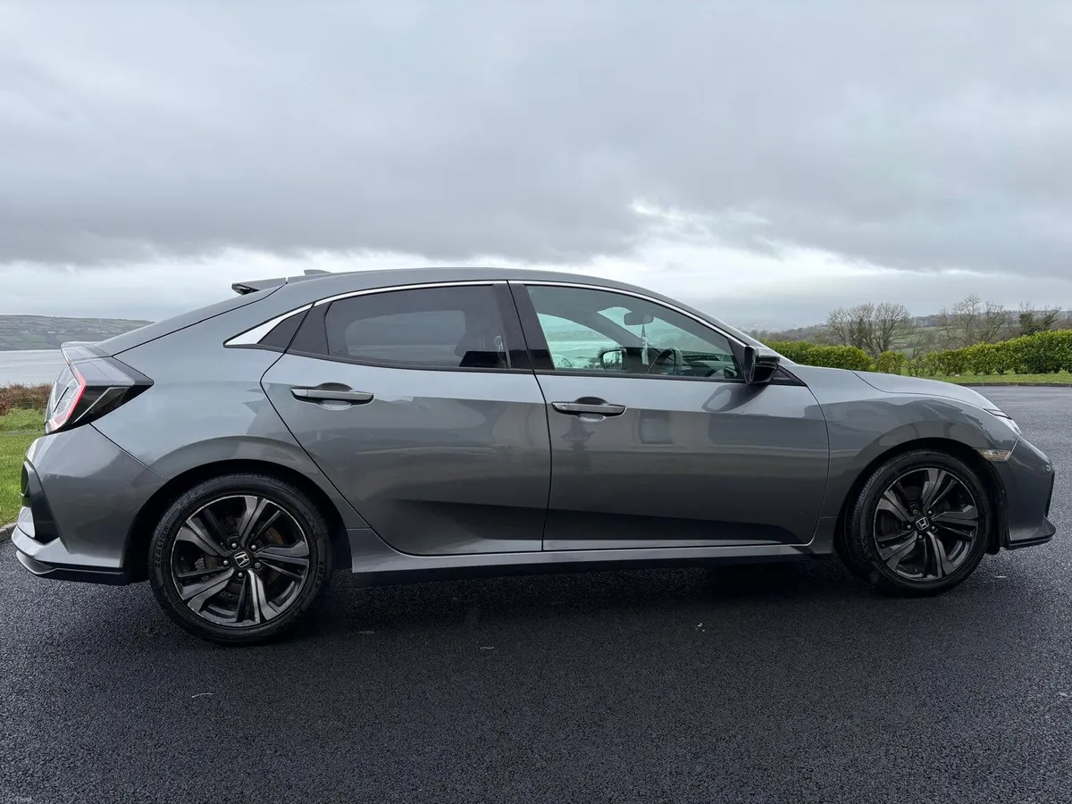Honda Civic 2019 - Image 4