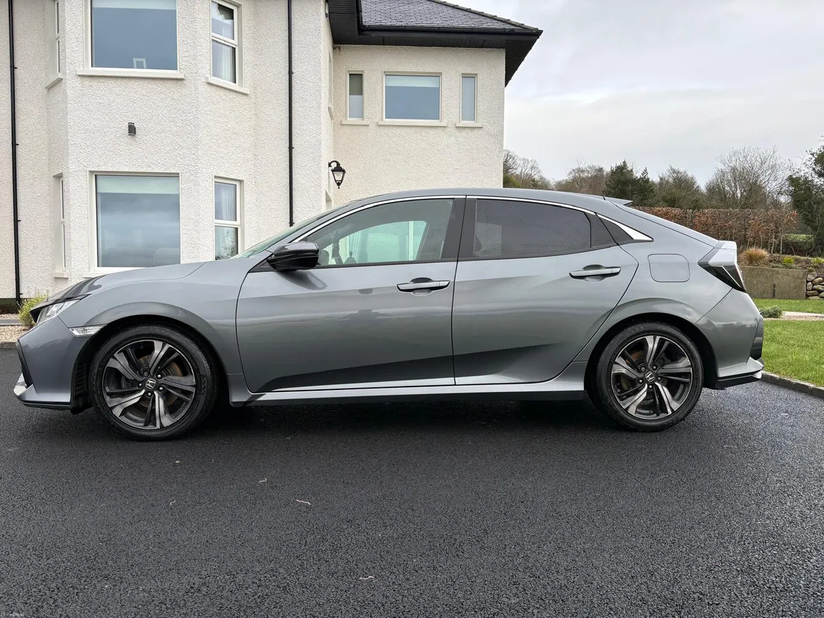 Honda Civic 2019 - Image 3