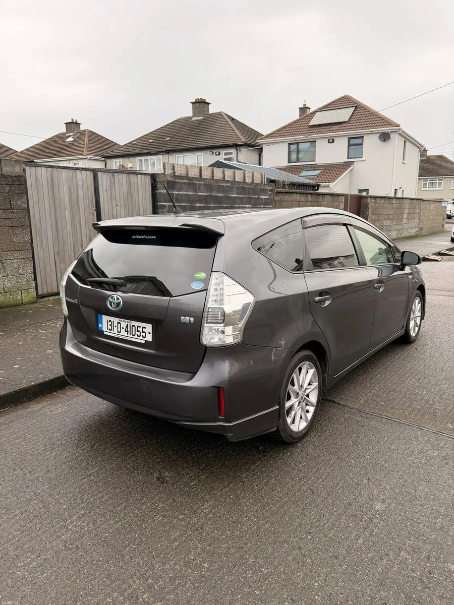 Prius plus 7 seater 2013 - Image 1