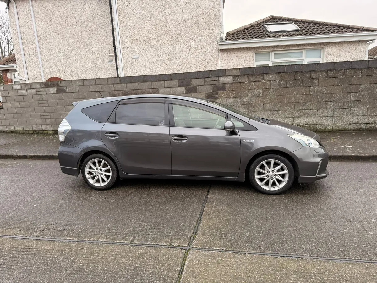 Prius plus 7 seater 2013 - Image 3