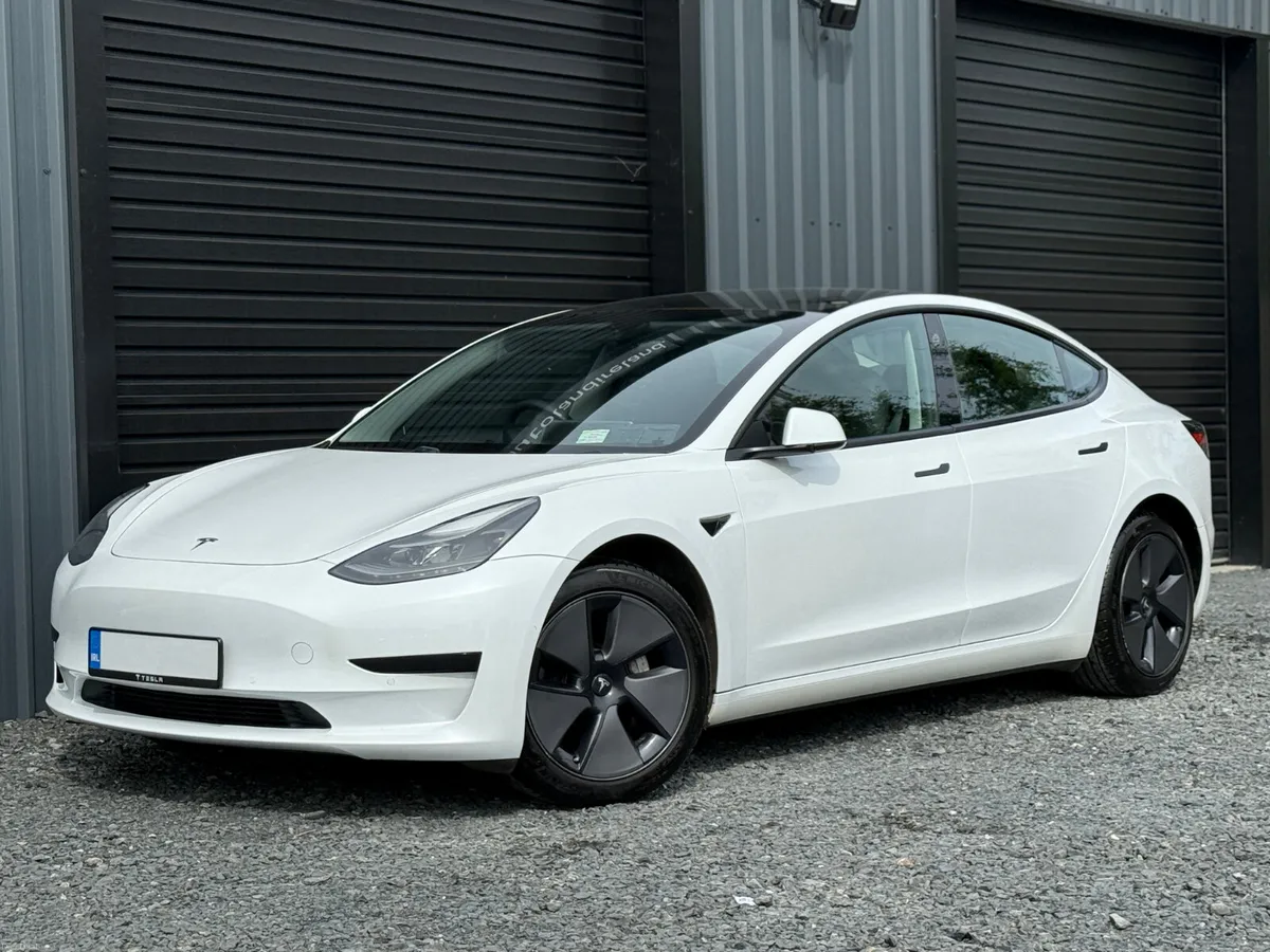 221 Tesla Model 3 Long Range - Image 1