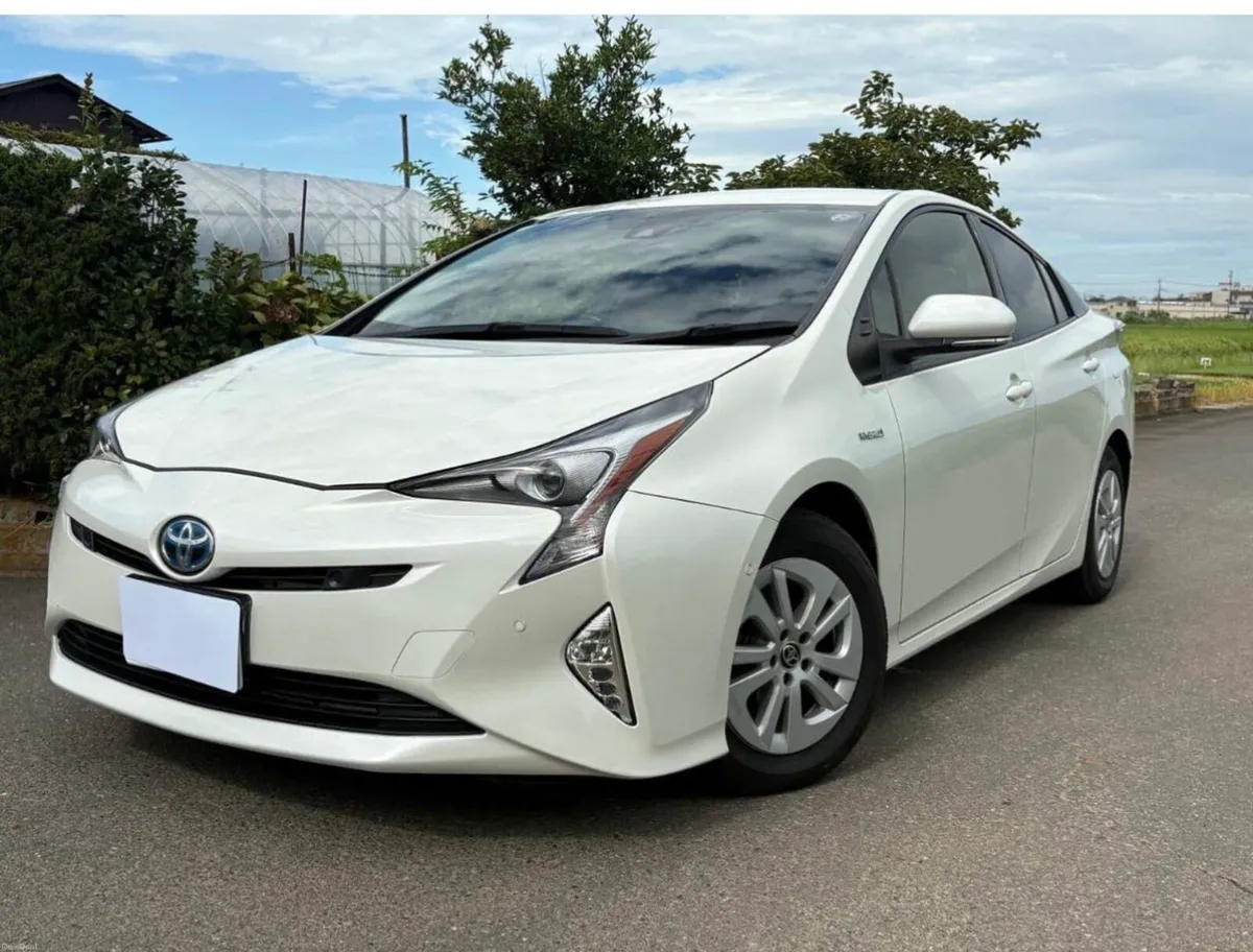 Toyota Prius 2018 - Image 1