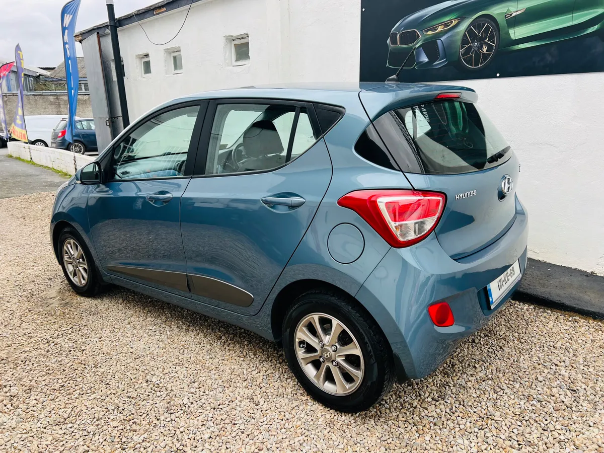 2017 Hyundai i10 1.0 Deluxe **Like New** - Image 3