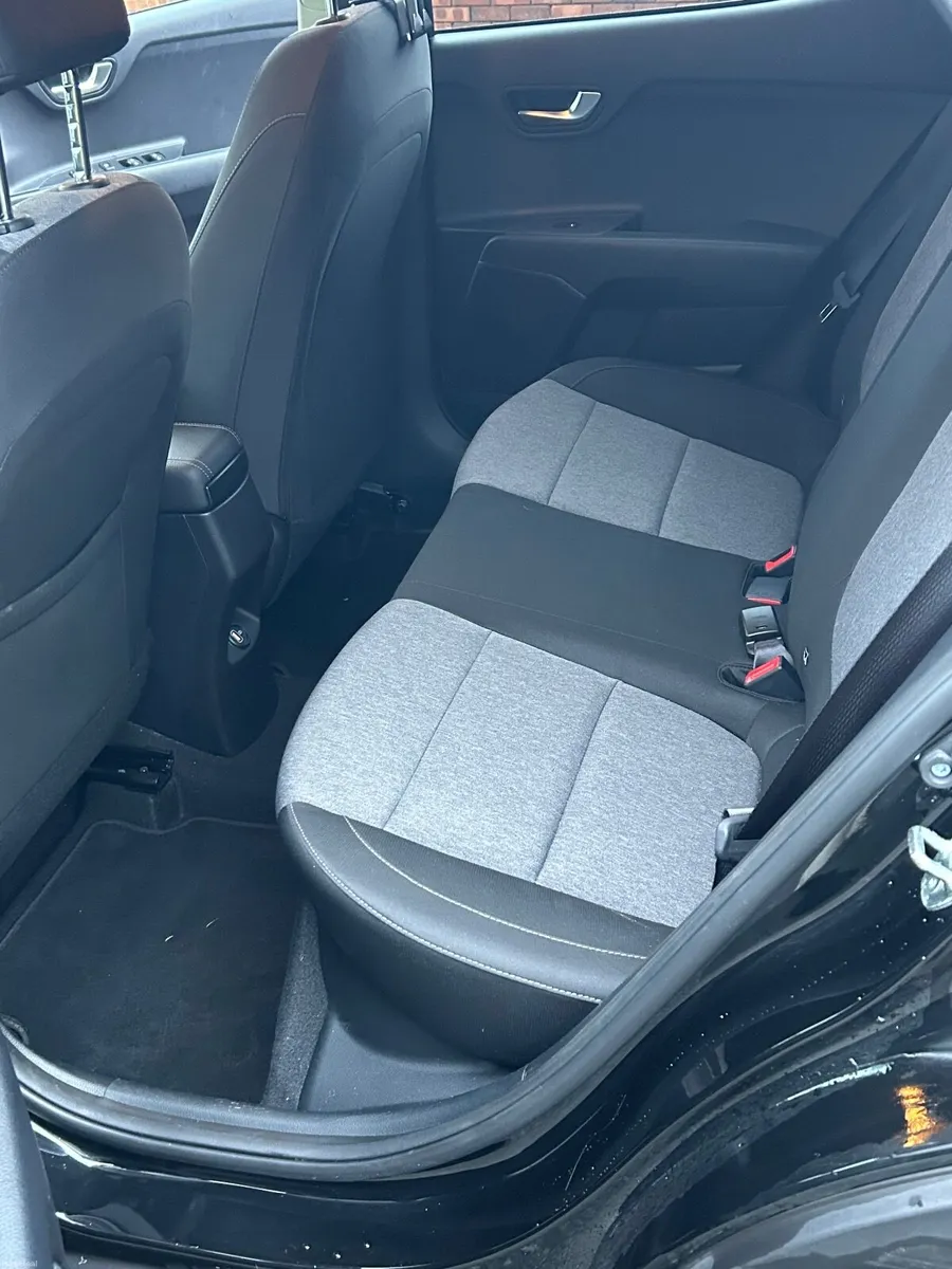 Kia Stonic 2024 - Image 2