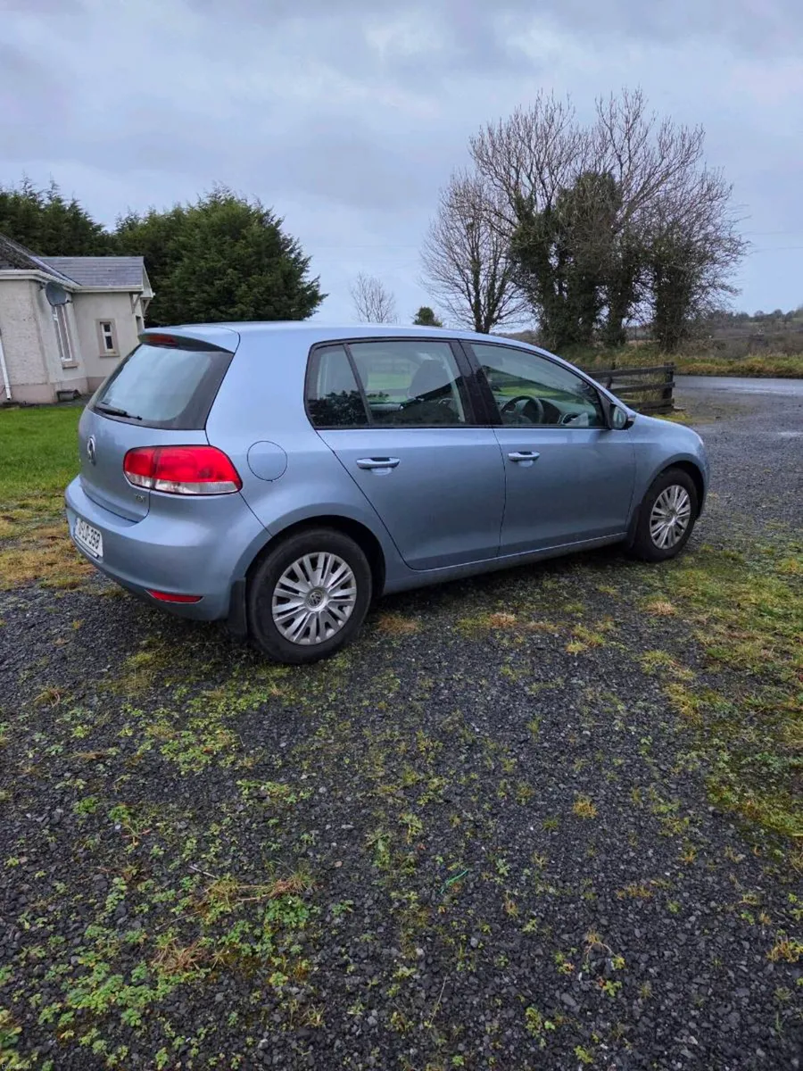 2010 Volkswagen Golf - Image 1