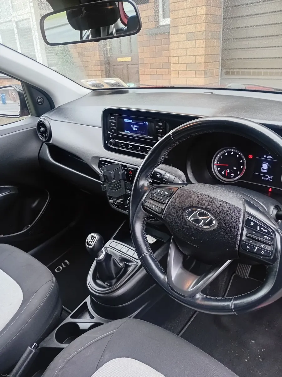 Hyundai i10 2021 - Image 2