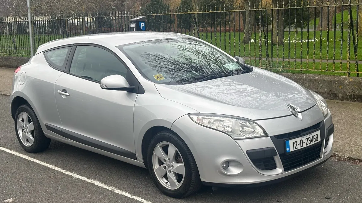 Renault Megane Coupe Dynamique 1.5 Diesel - Image 2