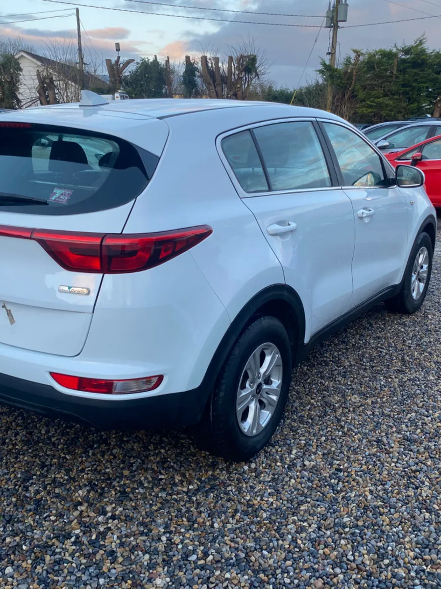 2017 Kia Sportage ISG - Image 2