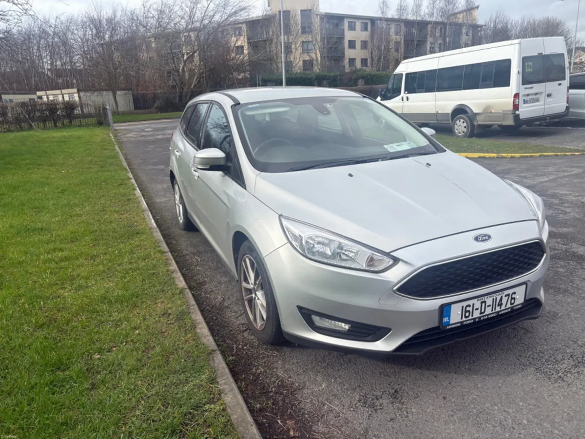 Ford Focus STYLE 1.6 TDCI 95PS ESTATE 4DR - Image 2