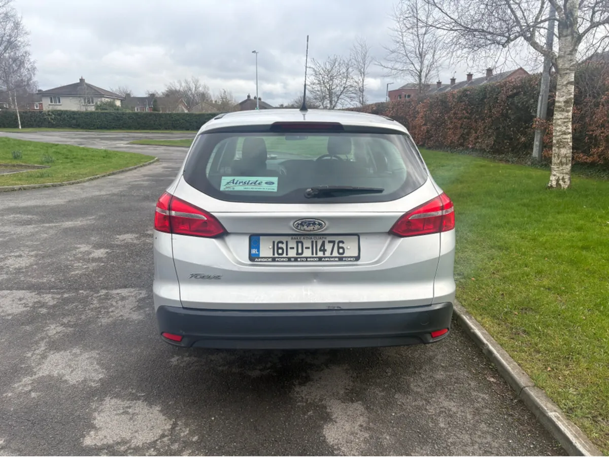 Ford Focus STYLE 1.6 TDCI 95PS ESTATE 4DR - Image 4