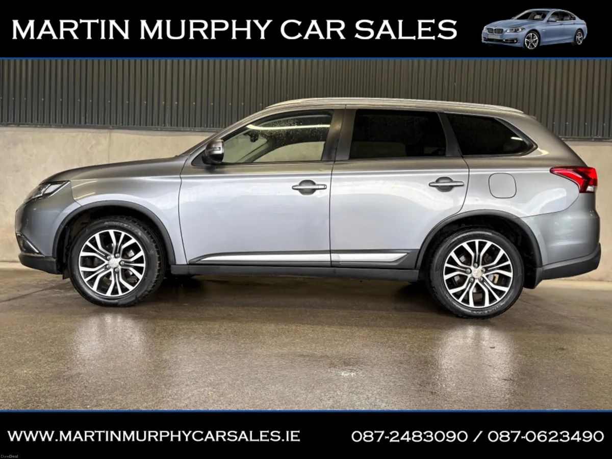 Mitsubishi Outlander 2.3 DIESEL 7 SEATS 4WD - Image 3