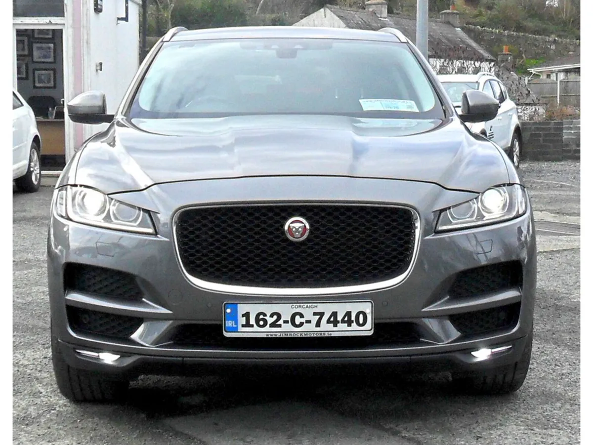 Jaguar F-Pace 2.0 D PORTFOLIO  AUTO.......NCT 09/2 - Image 2