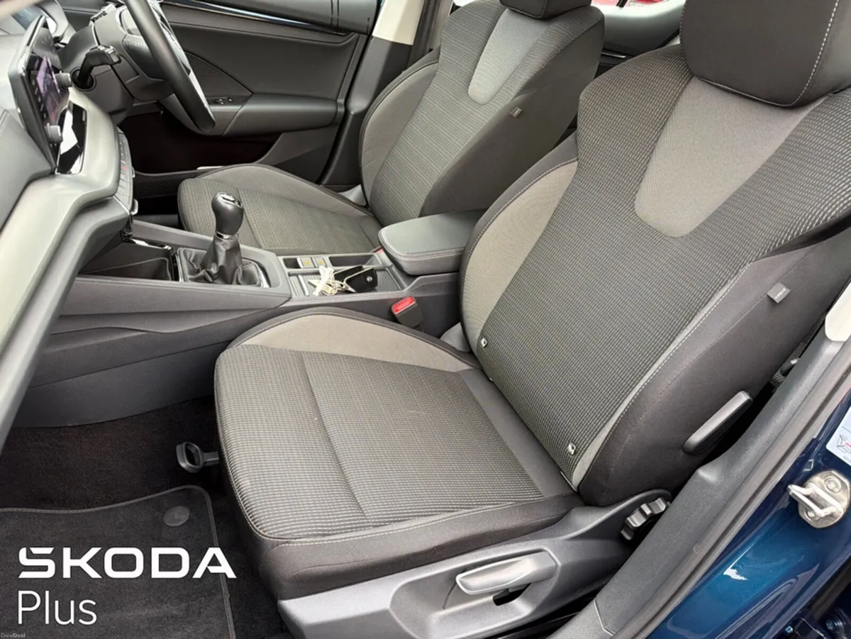 Skoda Octavia AMBITION 2.0 TDI 115HP 5DR - Image 4