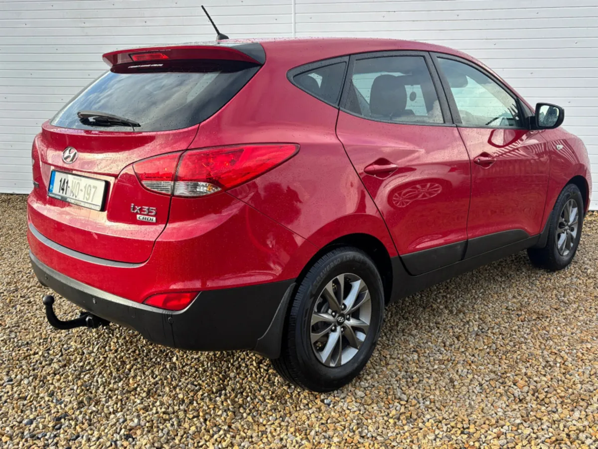 Hyundai ix35 1.7 'CELEBRATION' 4DR - Image 3