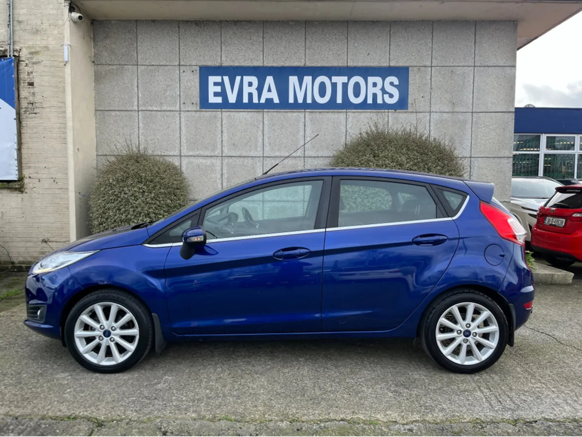 Ford Fiesta TITANIUM AUTOMATIC 1.0 PETROL //LOW MI - Image 6