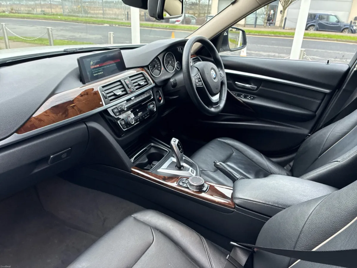 BMW 3-Series 330e PHEV - Image 3