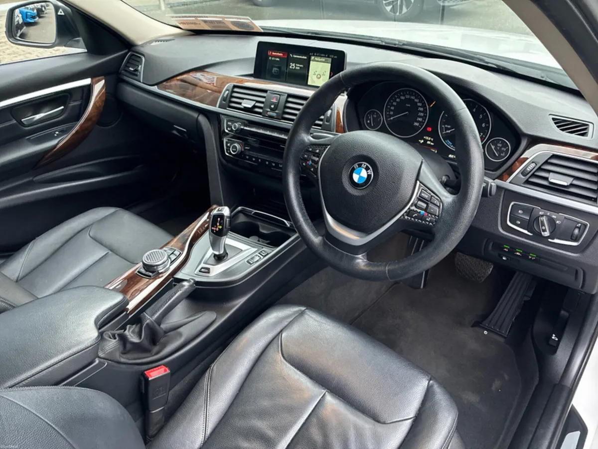 BMW 3-Series FULL LEATHER 330e PHEV - Image 6