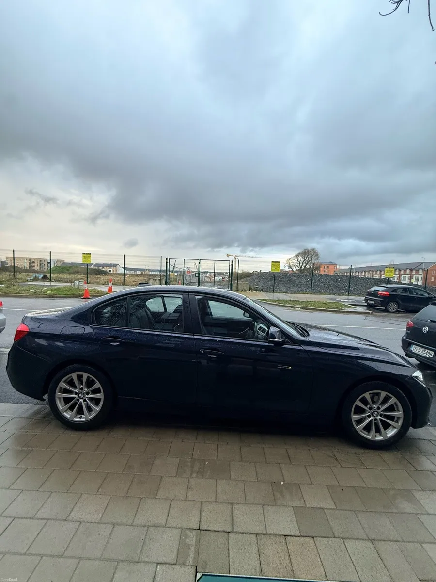 BMW 3-Series 2016 - Image 3