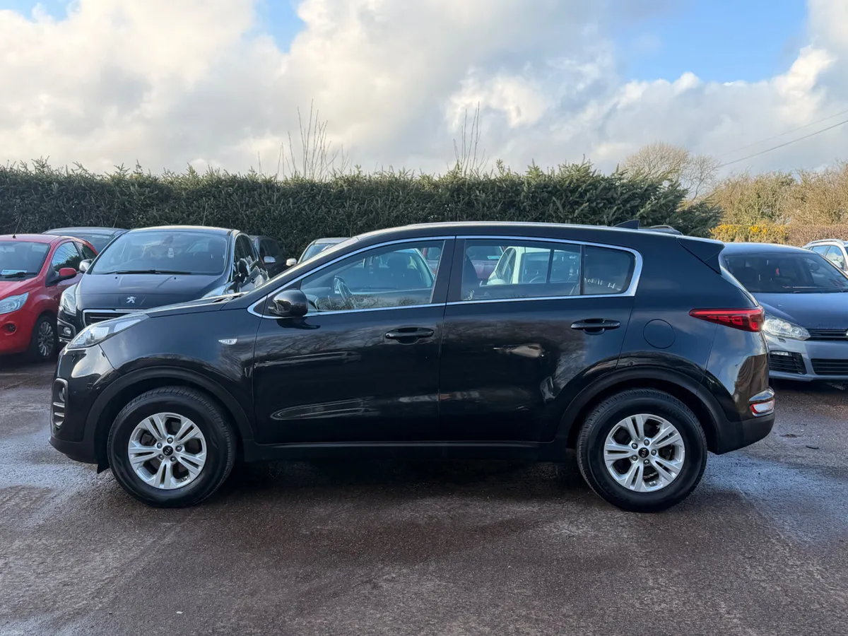 Kia Sportage 2017 LX Low Mileage 64MLS - Image 4