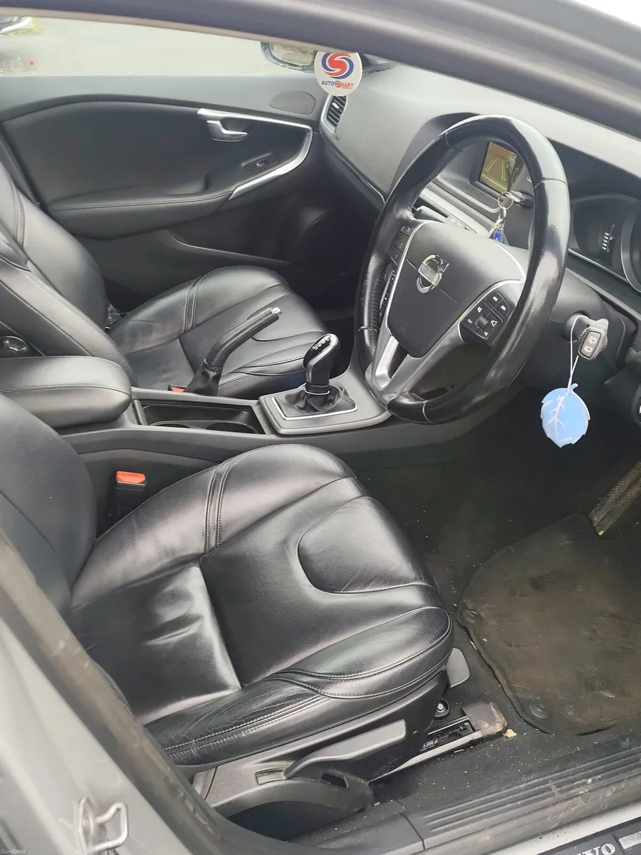 Volvo V40 1.6 Diesel 2015 Aut. TR. - Image 4