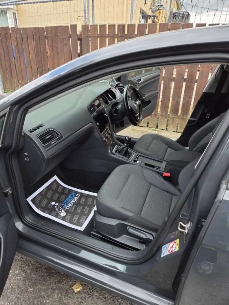 Volkswagen Golf - Image 6