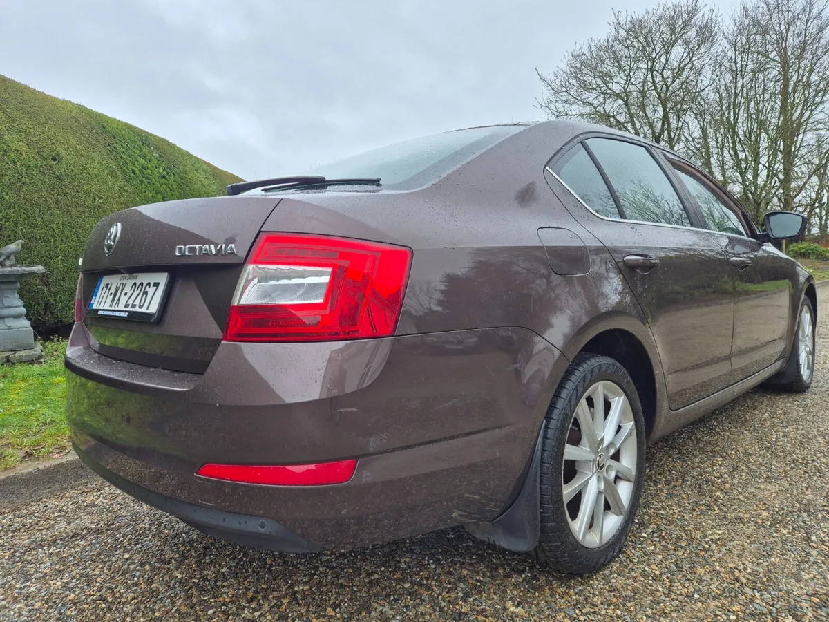 2017'SKODA OCTAVIA 1.6 TDI 'ELEGANCE' - Image 3