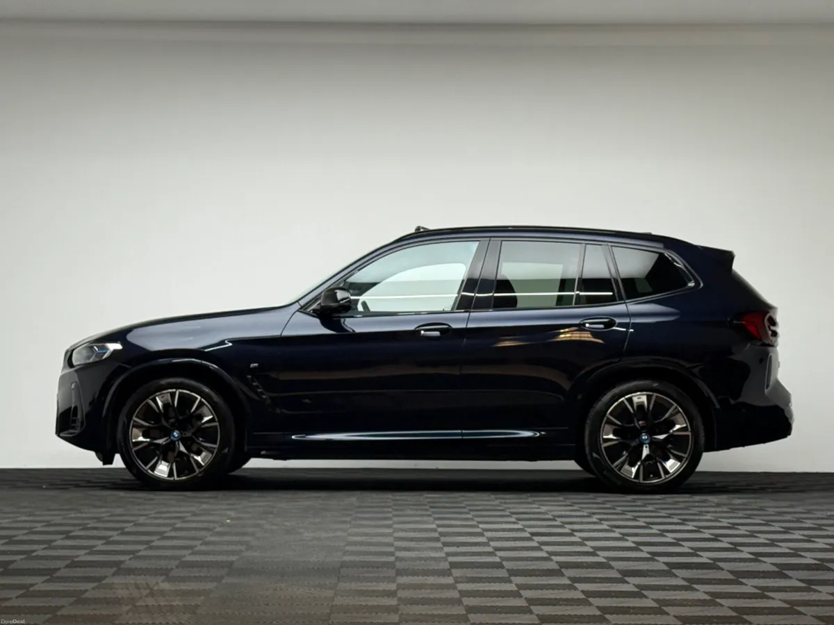 BMW iX3 M SPORT PRO - Image 4