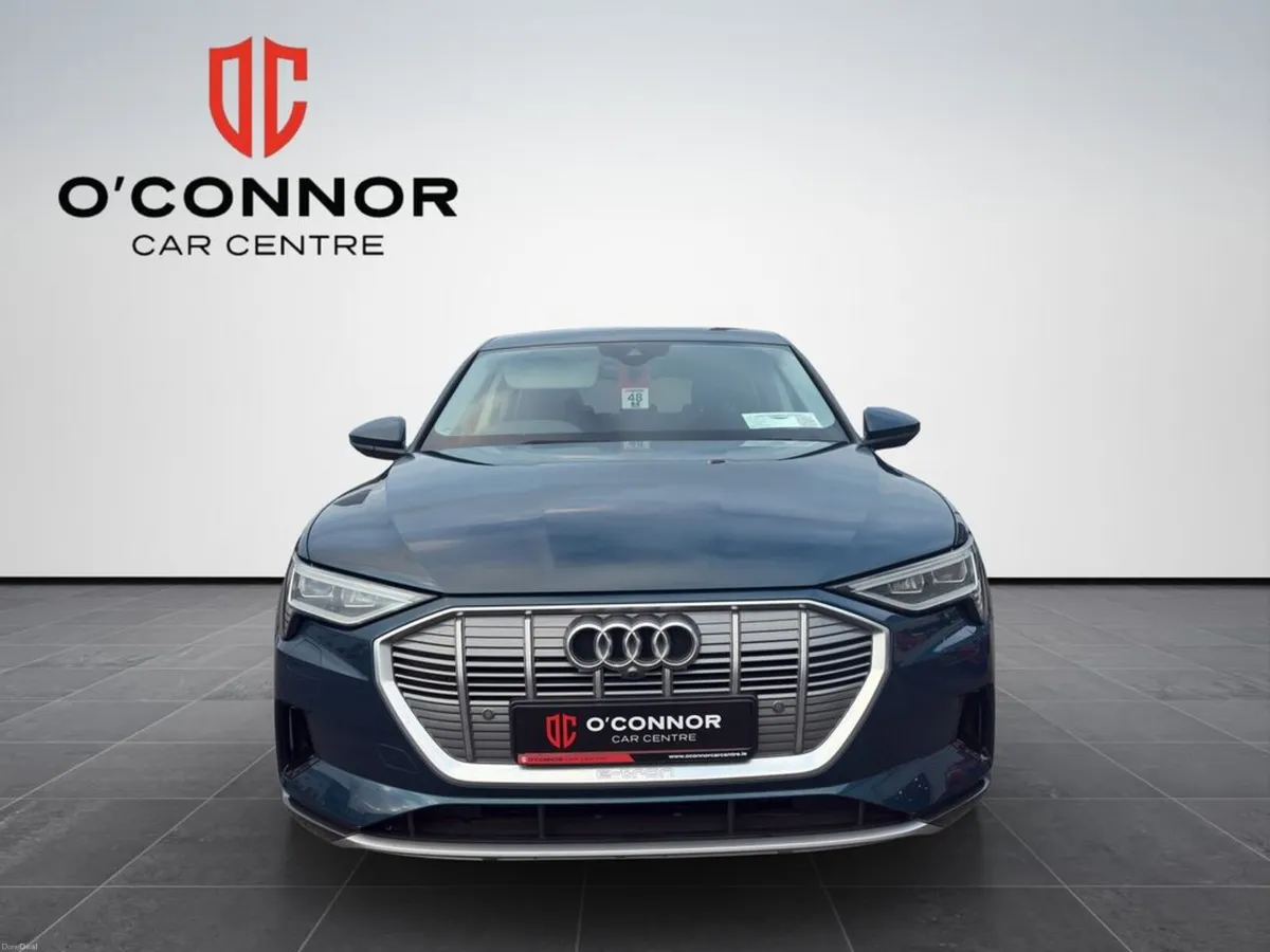 Audi e-tron Metallic blue, mega spec, barely drive - Image 2