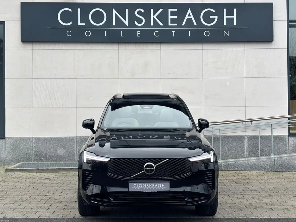 Volvo XC90 T8 ULTRA DARK AWD, BLOND INTERIOR - Image 2