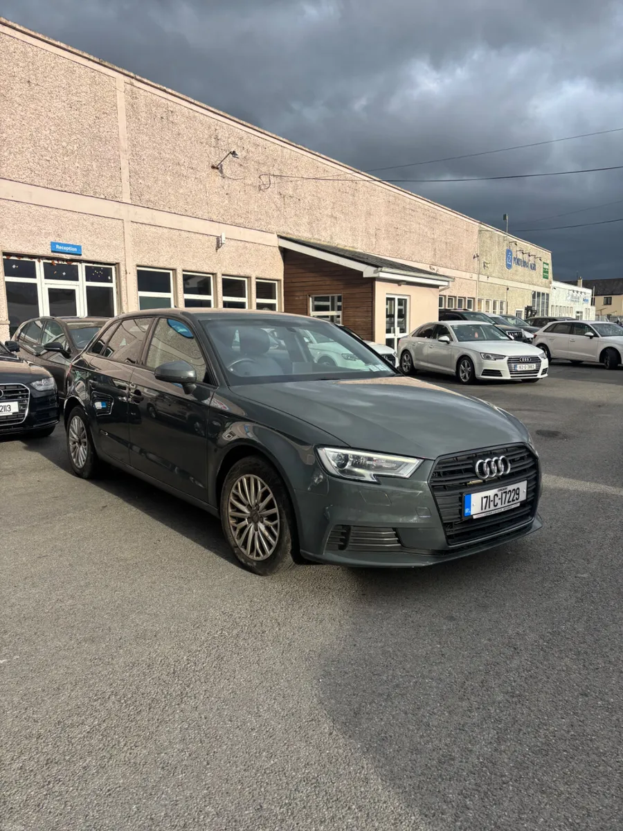 2017 Audi A3 Hatchback 1.6 TDI SE - Image 3