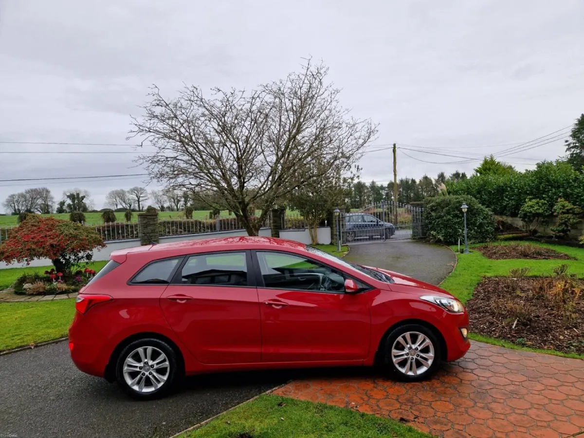 Hyundai i30 2013 - Image 2
