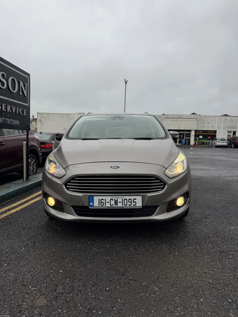 161 Ford S-Max 2.0 Diesel Titanium - 7 Seater - Image 3