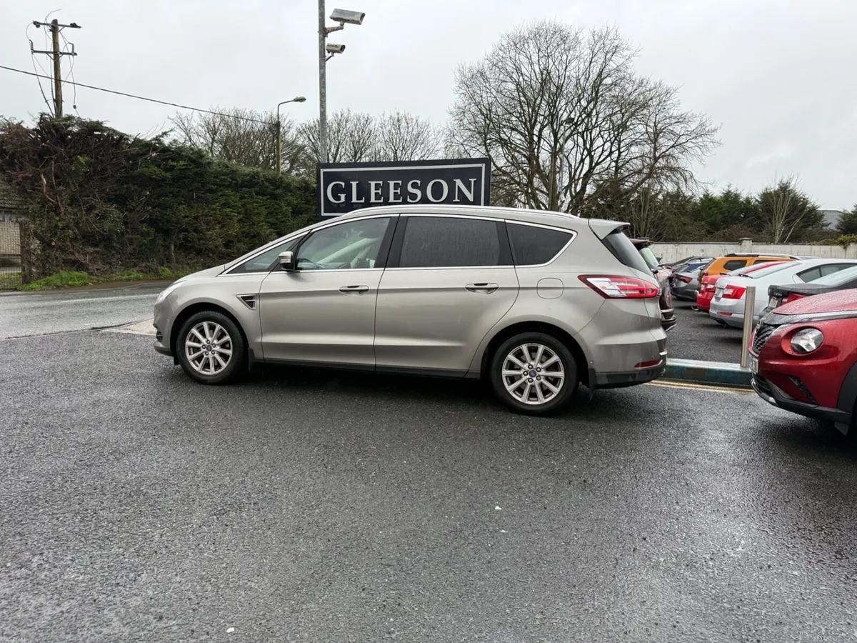 161 Ford S-Max 2.0 Diesel Titanium - 7 Seater - Image 2