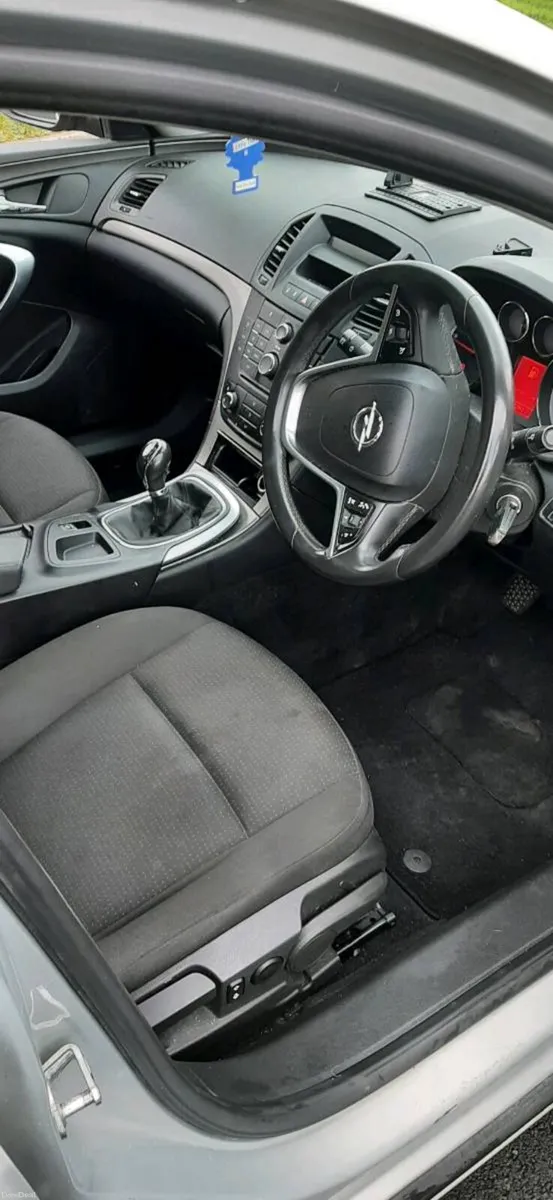 10 OPEL INSIGNIA  2  diesel - Image 3