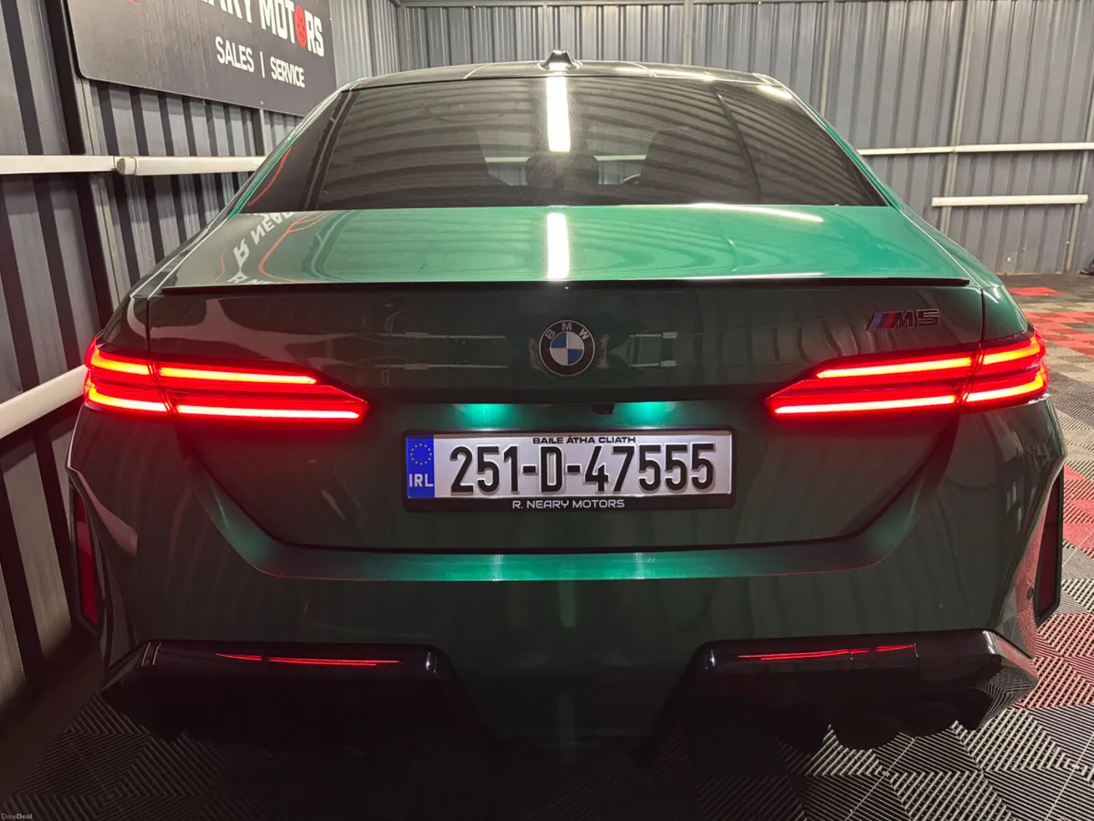 2025 251-D BMW M5 4.4 PHEV 727HP - Image 2
