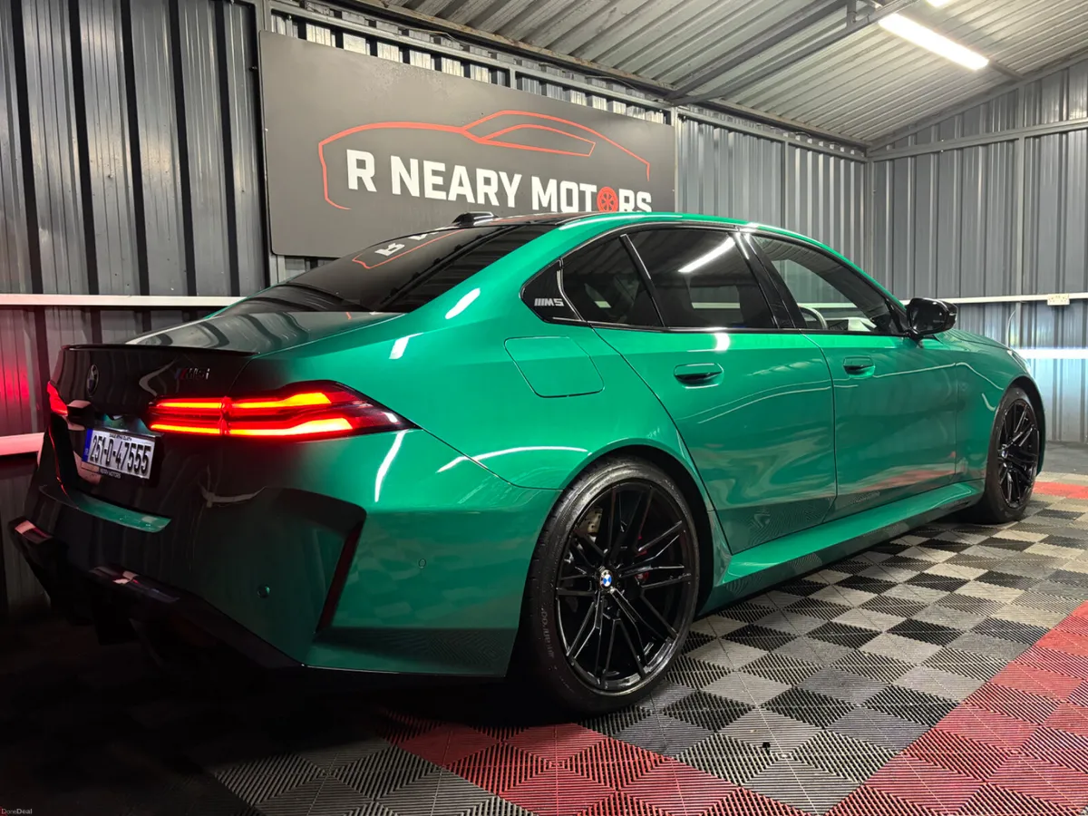 2025 251-D BMW M5 4.4 PHEV 727HP - Image 3