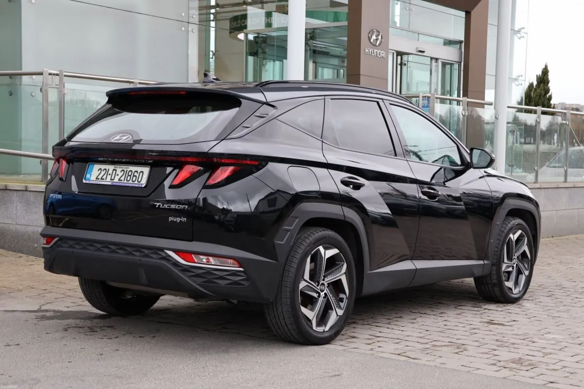 Hyundai Tucson  Executive PHEV Auto 2 Tone Roof - - Image 4