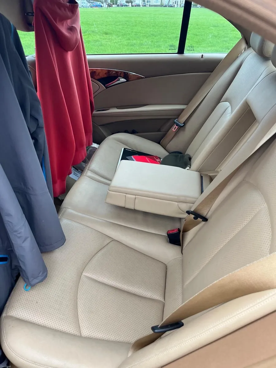 Mercedes-Benz E-Class 2007 - Image 3