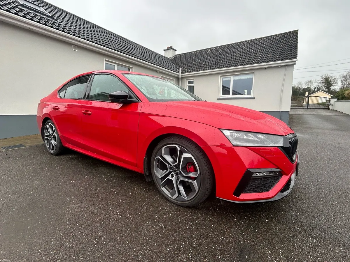 Skoda Octavia RS 200bhp Red Diesel 241 Automatic - Image 3