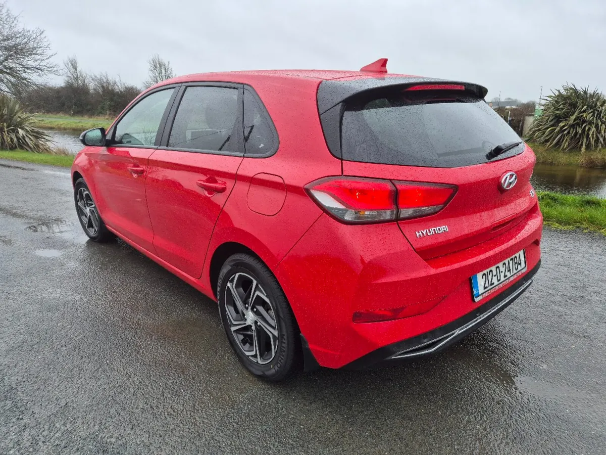 2021 (212) Hyundai i30 DELUXE 5DR - Image 4