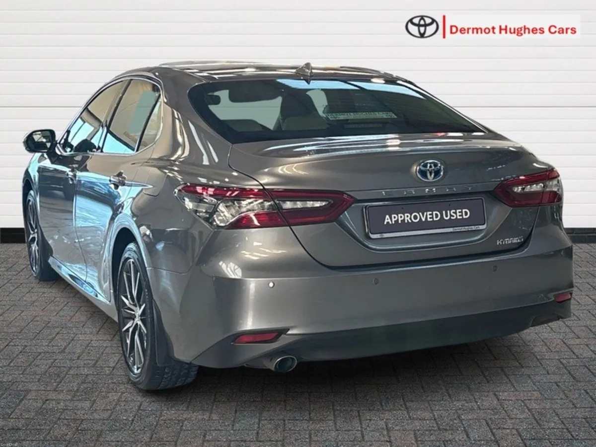 Toyota Camry PLATINUM EDITION 4 4DR AUTO - Image 2