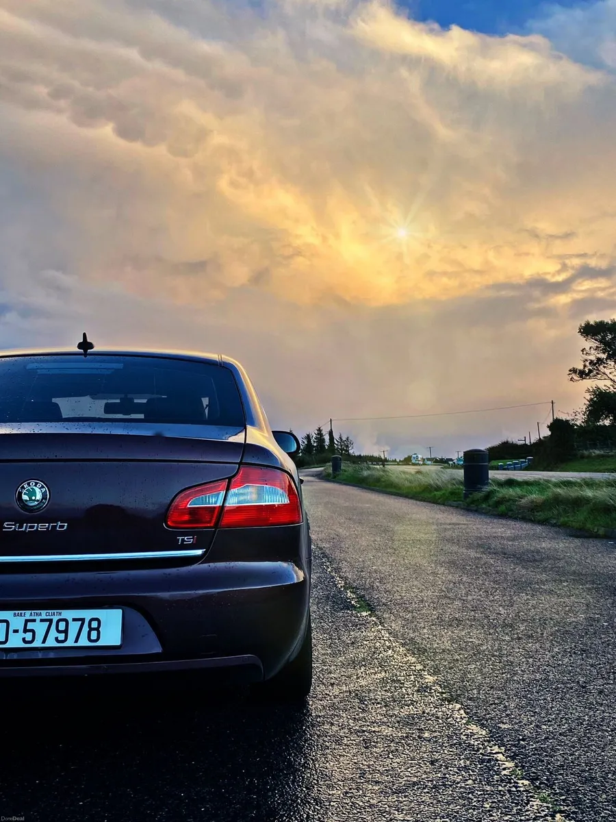 Skoda Superb 2011 PARTS ONLY - Image 4