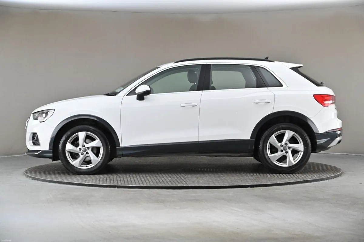 Audi Q3 35 TDI 150BHP S TRONIC SE - Image 5