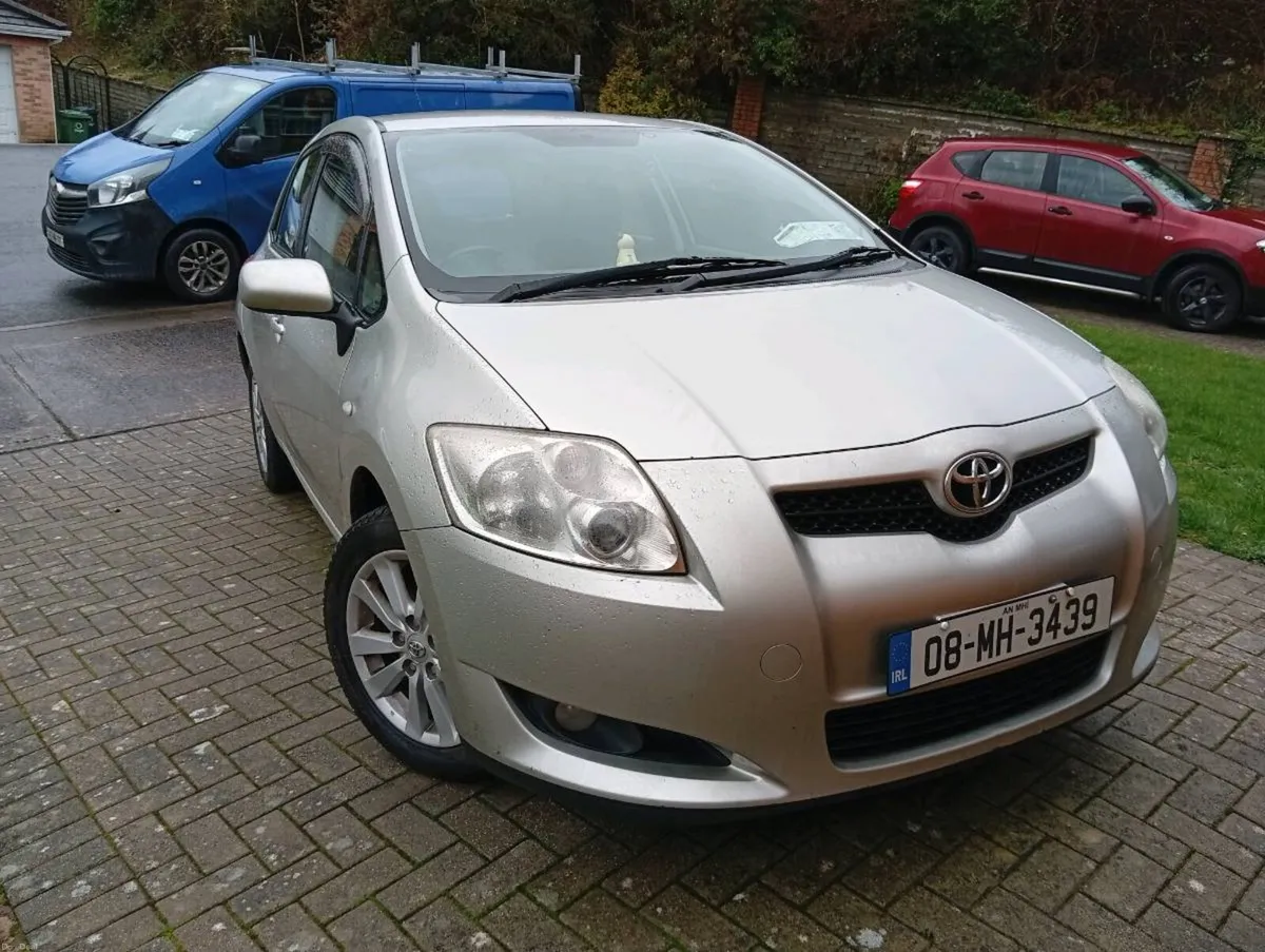 Toyota auris - Image 1