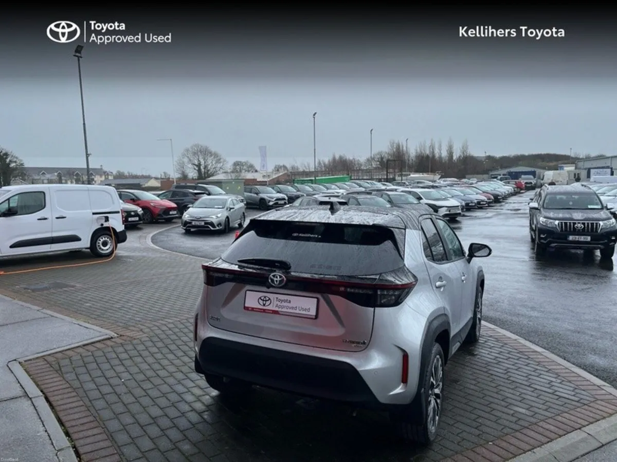 Toyota Yaris Cross HYBRID ELECTRIC SOL - Image 2