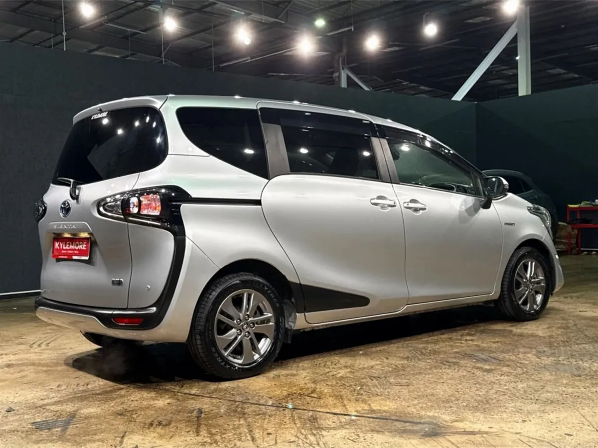 Toyota Sienta 1.5 HYBRID MPV - 7 SEATER - CRUISE C - Image 4
