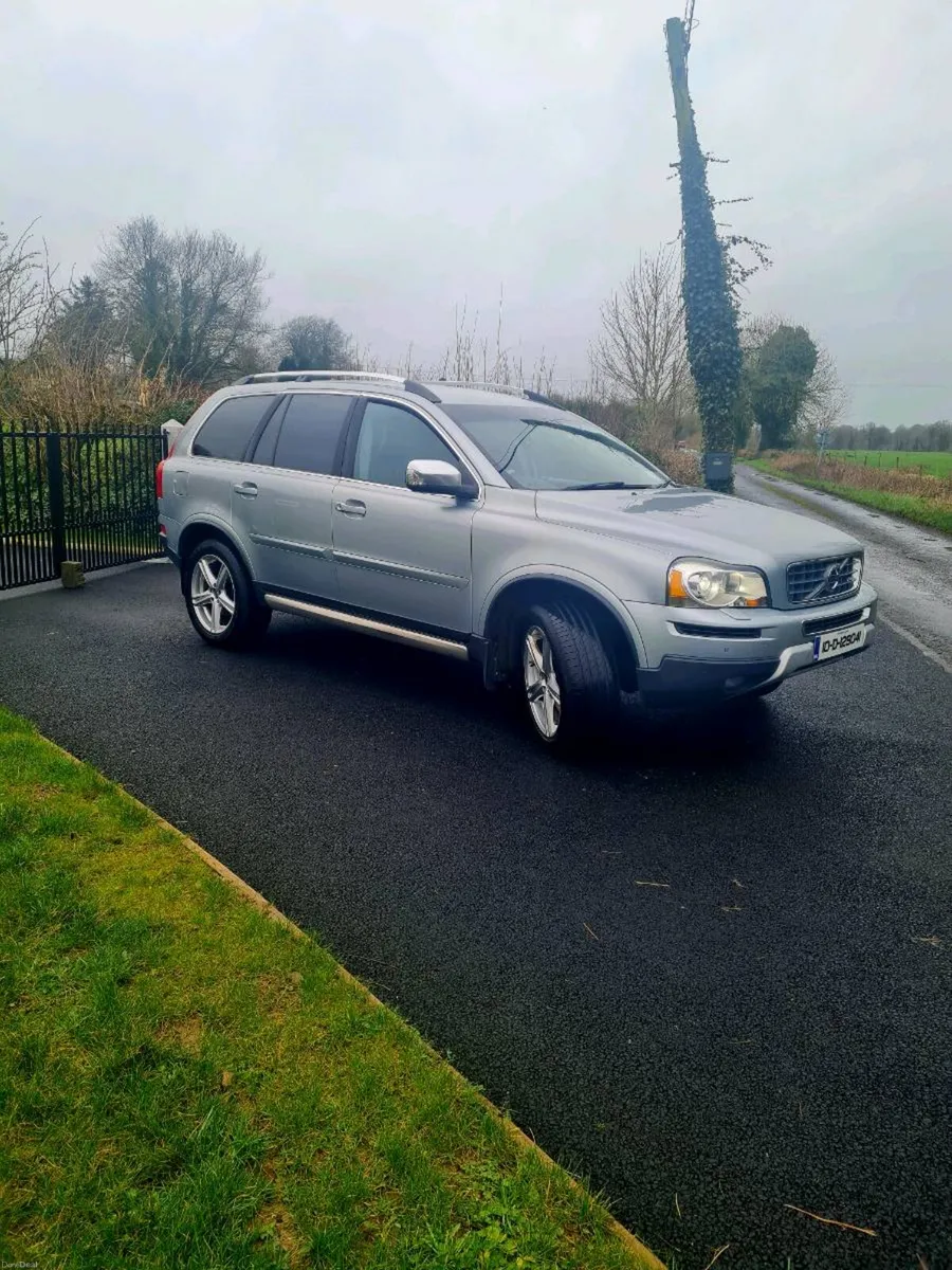 Volvo xc90 r-design AWD 2.4 diesel 2010 - Image 2