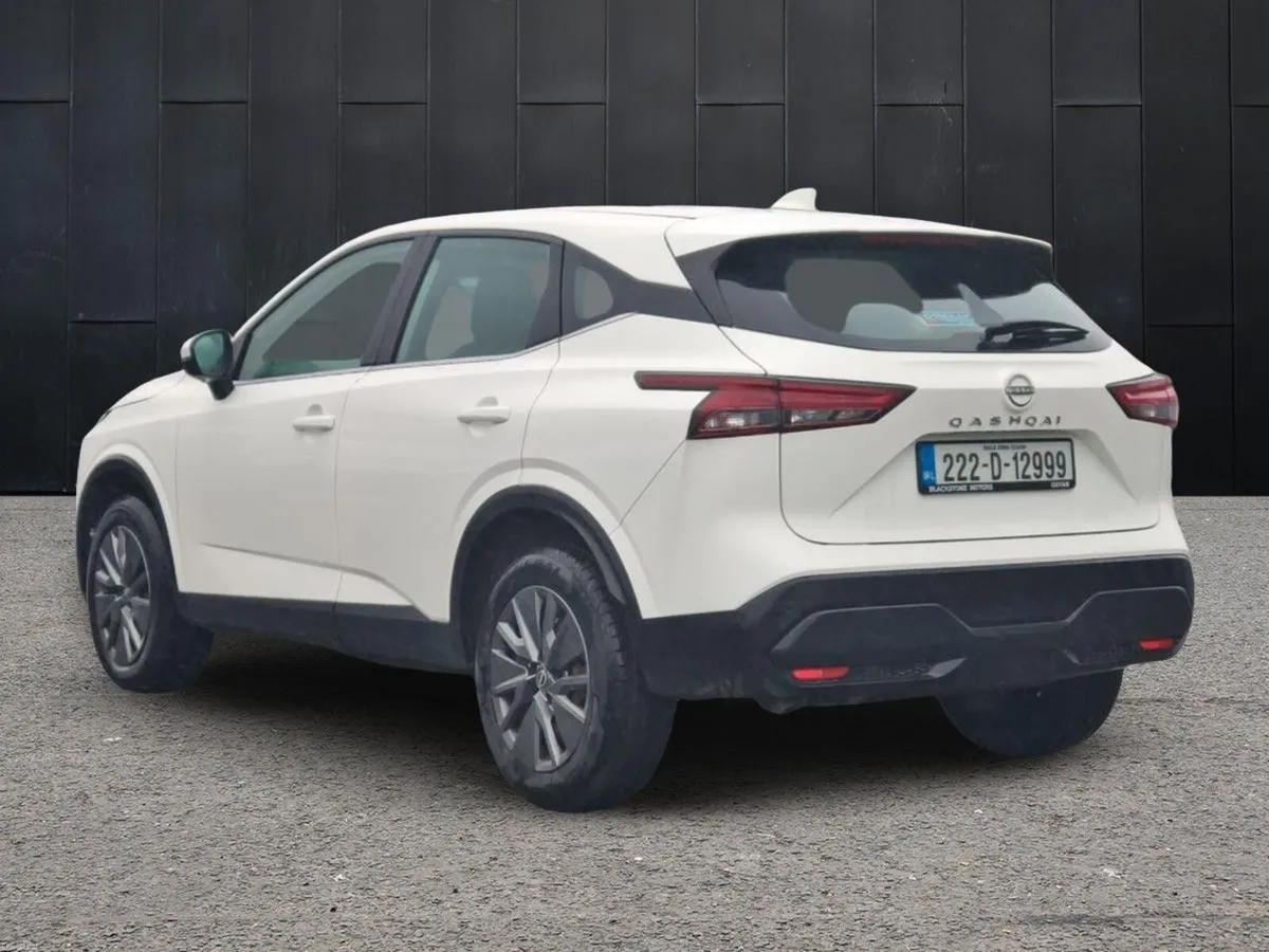 Nissan Qashqai 1.3 PET MILD HYBRID XE - Image 3